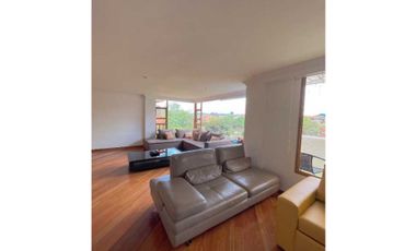 Venta Apartamento 304 + 30 m2 piso alto 3h,4b,2gj La Cabrera (FS)