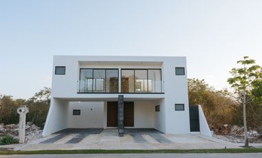 Venta de Casa en privada, 3 recámaras, ubicada en Conkal