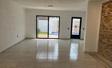 CASA NUEVA CON ALBERCA, A 10 MIN DE TLAYACAPAN Y OAXTEPEC, MORELOS