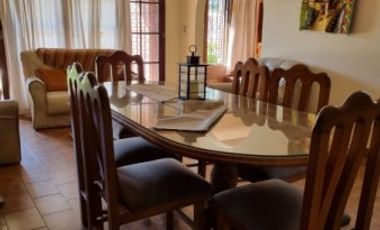 chalet en lote propio con parque