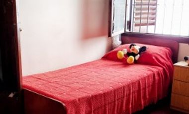 chalet en lote propio con parque