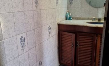 chalet en lote propio con parque