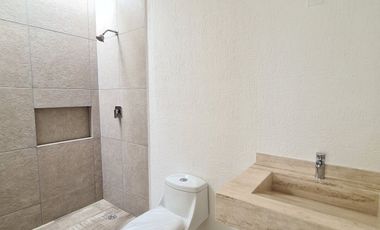 Casa en VENTA CON RECAMARA PLANTA BAJA en LOMAS DE MEDITERRANEO