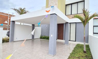 Casa en VENTA CON RECAMARA PLANTA BAJA en LOMAS DE MEDITERRANEO