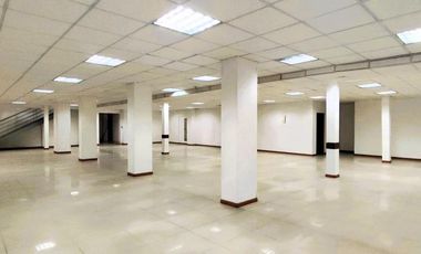 oficina en arriendo en los alcázares. Cod A117271
