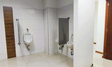oficina en arriendo en los alcázares. Cod A117271