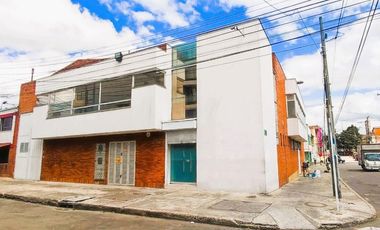 oficina en arriendo en los alcázares. Cod A117271