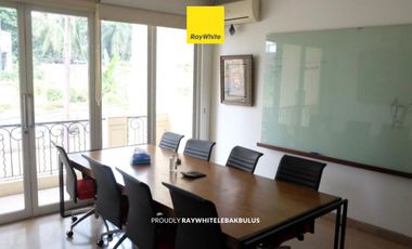 Dijual Rumah Middle Classic Modern Siap Huni di Jalan Setiabudi, Jakarta Selatan, dekat pusat perkantoran Sudirman dan Kuningan!