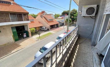 Departamento Tipo Casa en venta en Bernal Oeste