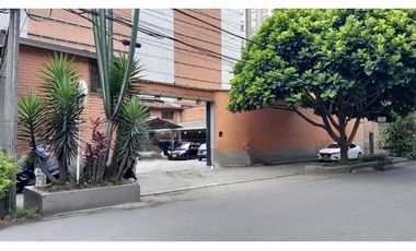 Lote en Arriendo, Centro, Medellin / 90m²