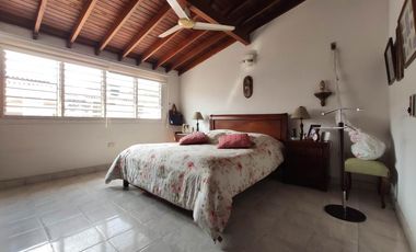 casa en arriendo en caobos. Cod A28052