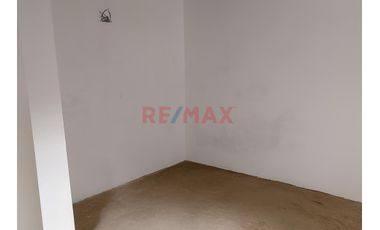 Casa Ventanilla De Dos Pisos