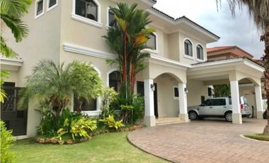 VENDO CASA EN COSTA DEL ESTE 650M2 CON PISCINA 4 RECAMARAS