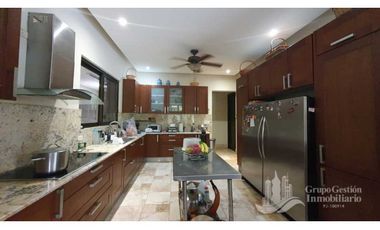 VENDO CASA EN COSTA DEL ESTE 650M2 CON PISCINA 4 RECAMARAS