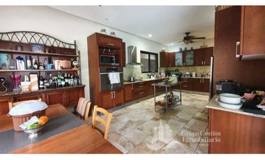 VENDO CASA EN COSTA DEL ESTE 650M2 CON PISCINA 4 RECAMARAS