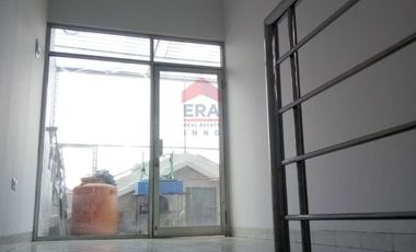 Rumah di tengah kota Bandung. Jl Bojongloa ,Panjunan Astana Anyar