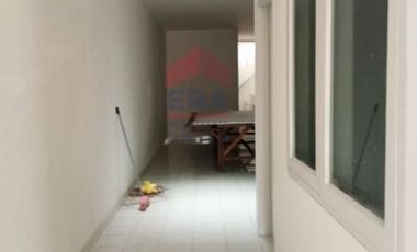 Rumah di tengah kota Bandung. Jl Bojongloa ,Panjunan Astana Anyar