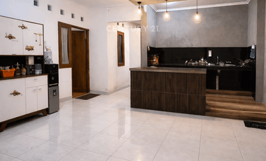 Rumah 3 Kamar Tidur Di Jalan Godean Dekat Malioboro Harga Murah