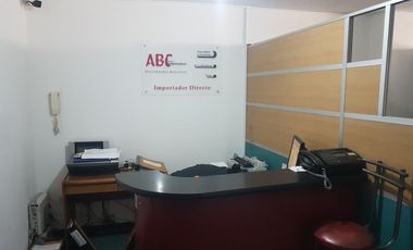 oficina en arriendo en country. Cod A3039