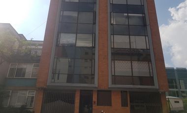 oficina en arriendo en country. Cod A3039