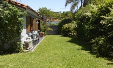 Venta de casa 4 Amb en Barrio uno