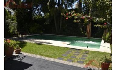 Venta de casa 4 Amb en Barrio uno