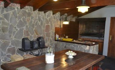 Venta de casa 4 Amb en Barrio uno