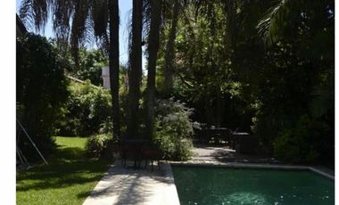 Venta de casa 4 Amb en Barrio uno