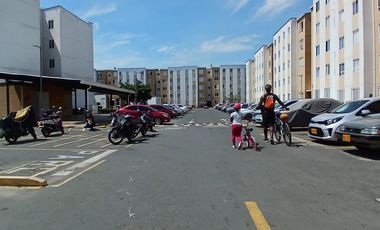 apartamento en arriendo en poblado campestre. Cod A121493