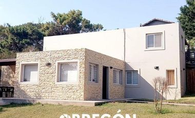 EXCELENTE LOTE MULTIFAMILIAR CON 2 DEPARTAMENTOS A 150 MTS DEL MAR