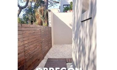 EXCELENTE LOTE MULTIFAMILIAR CON 2 DEPARTAMENTOS A 150 MTS DEL MAR