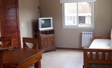 EXCELENTE LOTE MULTIFAMILIAR CON 2 DEPARTAMENTOS A 150 MTS DEL MAR