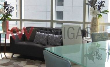 1BR Unit w/ Balcony for Sale in Twin Oaks Place, Mandaluyong