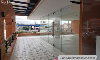 (L-107) Local Comercial de Venta – Av. 12 de Octubre – 92m2*, 2 garajes.