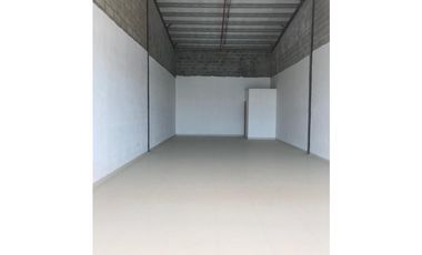 VENTA/ ALQUILER LOCAL PLAZA MAÑANITAS-4211RC
