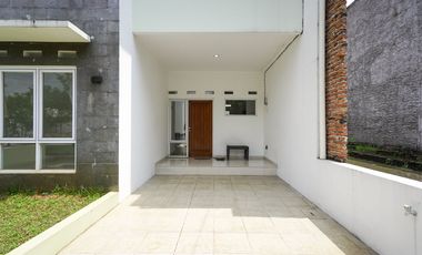 Rumah 2 Lantai di Cibubur Akses Dekat Tol dan Mall Hadap Utara J-40236