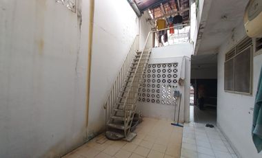 Rumah Di komplek Elit Loka Indah, Pancoran. Asri, Tenang, Nyaman, Dan Hanya 3 Menit Ke Jalan Warung Buncit Raya.