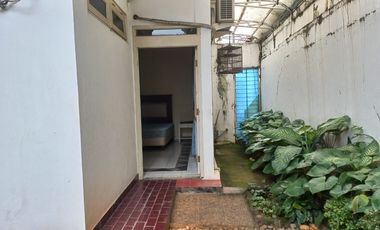 Rumah Di komplek Elit Loka Indah, Pancoran. Asri, Tenang, Nyaman, Dan Hanya 3 Menit Ke Jalan Warung Buncit Raya.