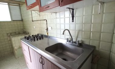apartamento en arriendo en c.r caracoli piso 3 sin ascensor. Cod A14047