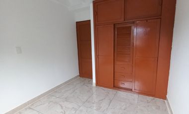 apartamento en arriendo en c.r caracoli piso 3 sin ascensor. Cod A14047