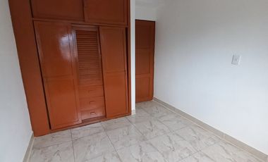 apartamento en arriendo en c.r caracoli piso 3 sin ascensor. Cod A14047