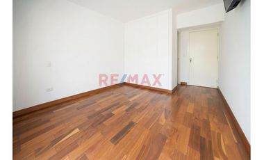 Alquiler De Amplio Y Elegante Departamento De 127.29M² En San Isidro