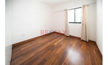 Alquiler De Amplio Y Elegante Departamento De 127.29M² En San Isidro