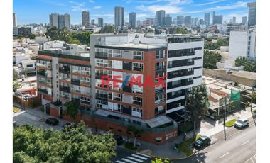 Alquiler De Amplio Y Elegante Departamento De 127.29M² En San Isidro