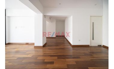 Alquiler De Amplio Y Elegante Departamento De 127.29M² En San Isidro