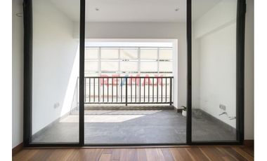 Alquiler De Amplio Y Elegante Departamento De 127.29M² En San Isidro