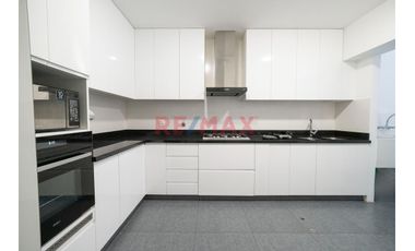 Alquiler De Amplio Y Elegante Departamento De 127.29M² En San Isidro