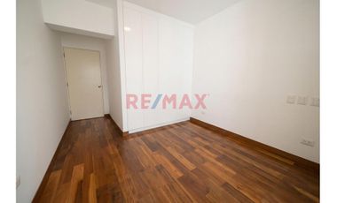 Alquiler De Amplio Y Elegante Departamento De 127.29M² En San Isidro