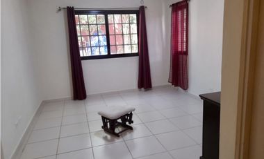 SE ALQUILA CASA EN PH SUMMER HILLS EN $900 AM