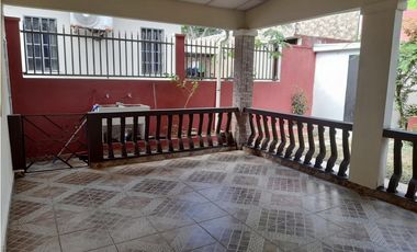 SE ALQUILA CASA EN PH SUMMER HILLS EN $900 AM